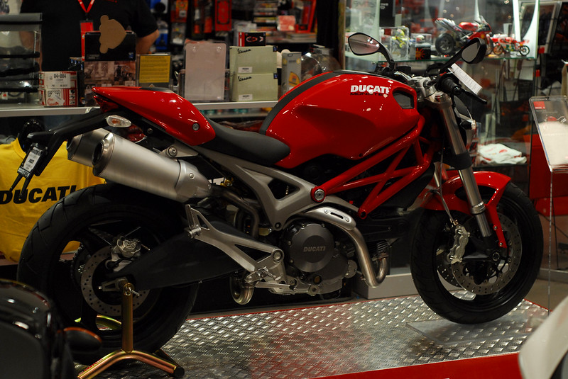 pnwfx > 2009 Ducati Monster 696 photo