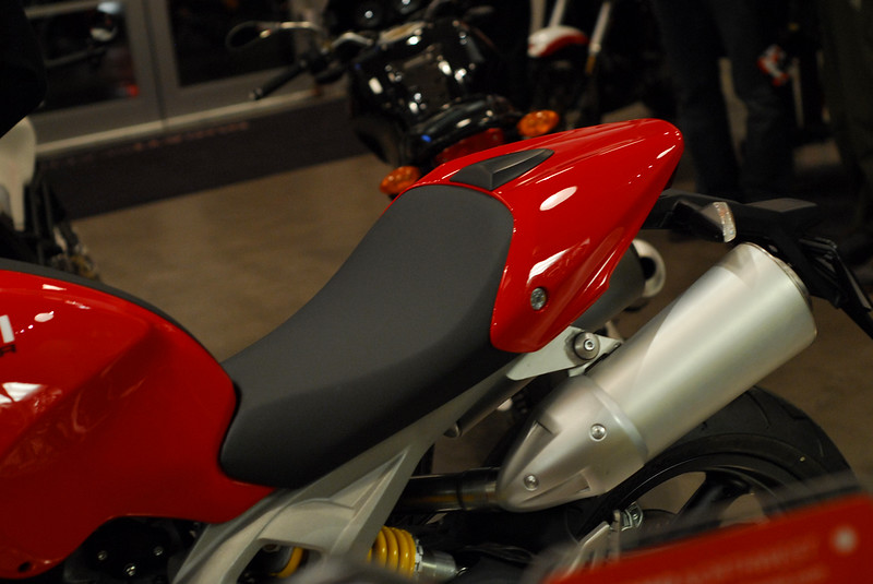pnwfx > 2009 Ducati Monster 696 photo