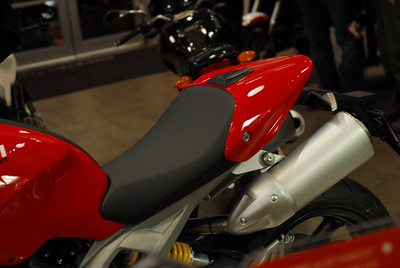 pnwfx > 2009 Ducati Monster 696 photo