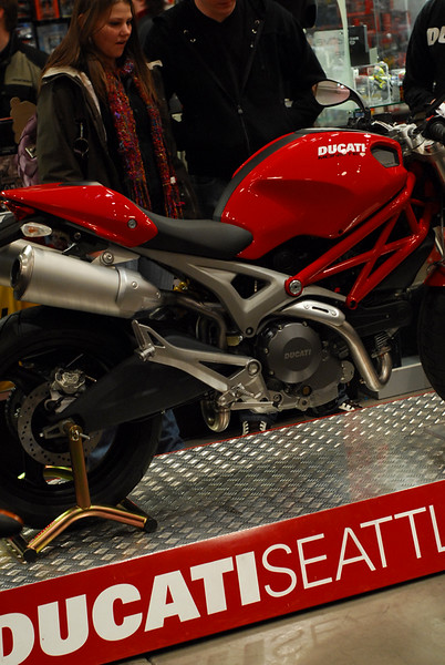 pnwfx > 2009 Ducati Monster 696 photo