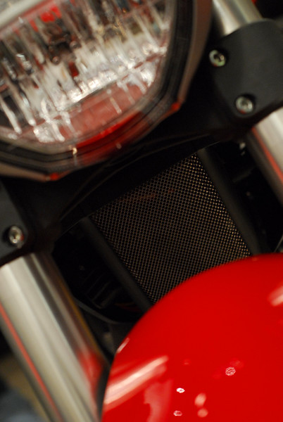 pnwfx > 2009 Ducati Monster 696 photo